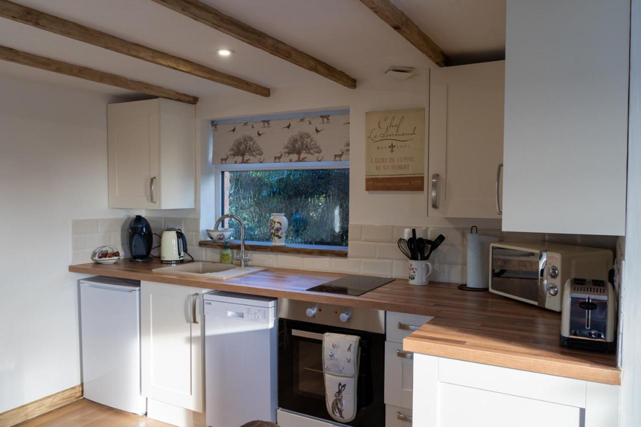 Rose Hideaway - Forest Of Dean Cosy Cabin Retreat Yorkley Exterior foto